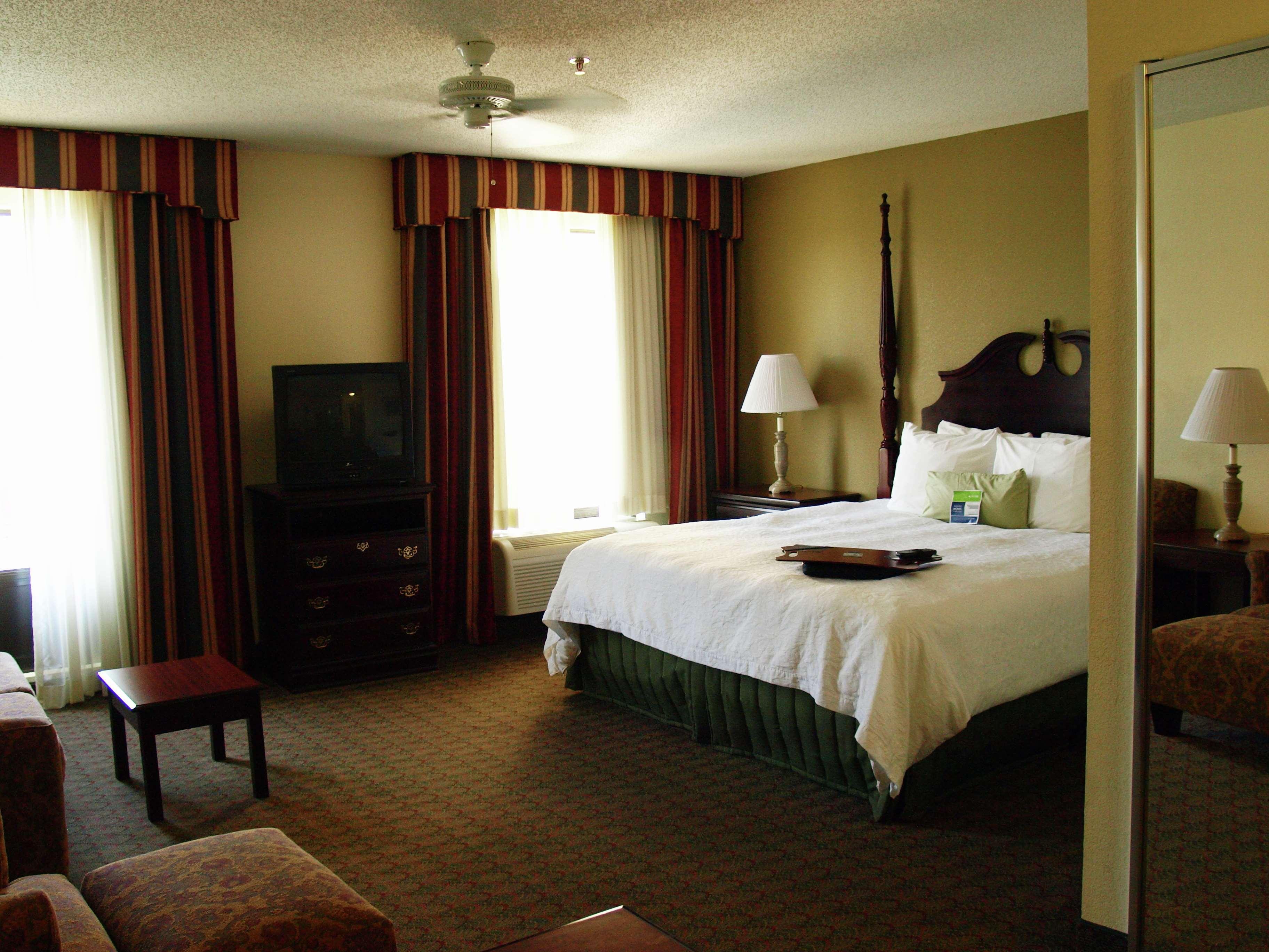 Hampton Inn Canton Exterior photo