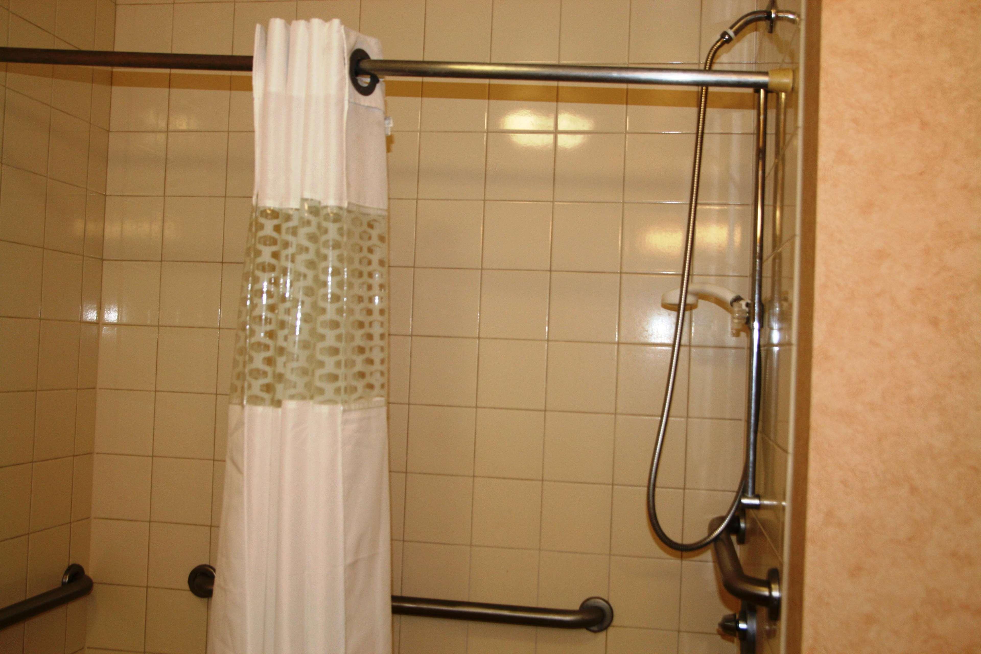 Hampton Inn Canton Room photo