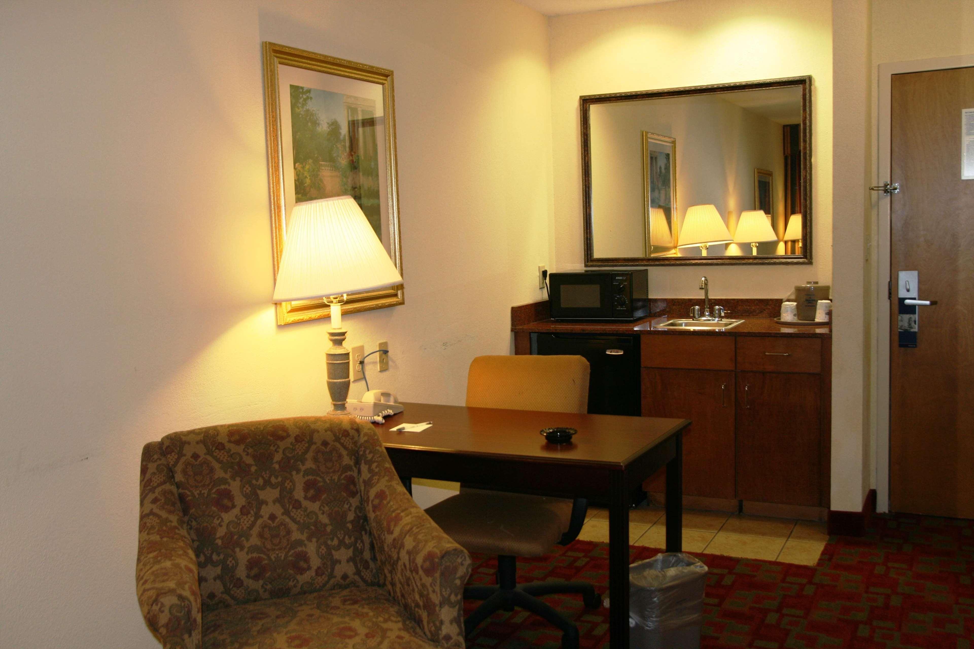 Hampton Inn Canton Room photo