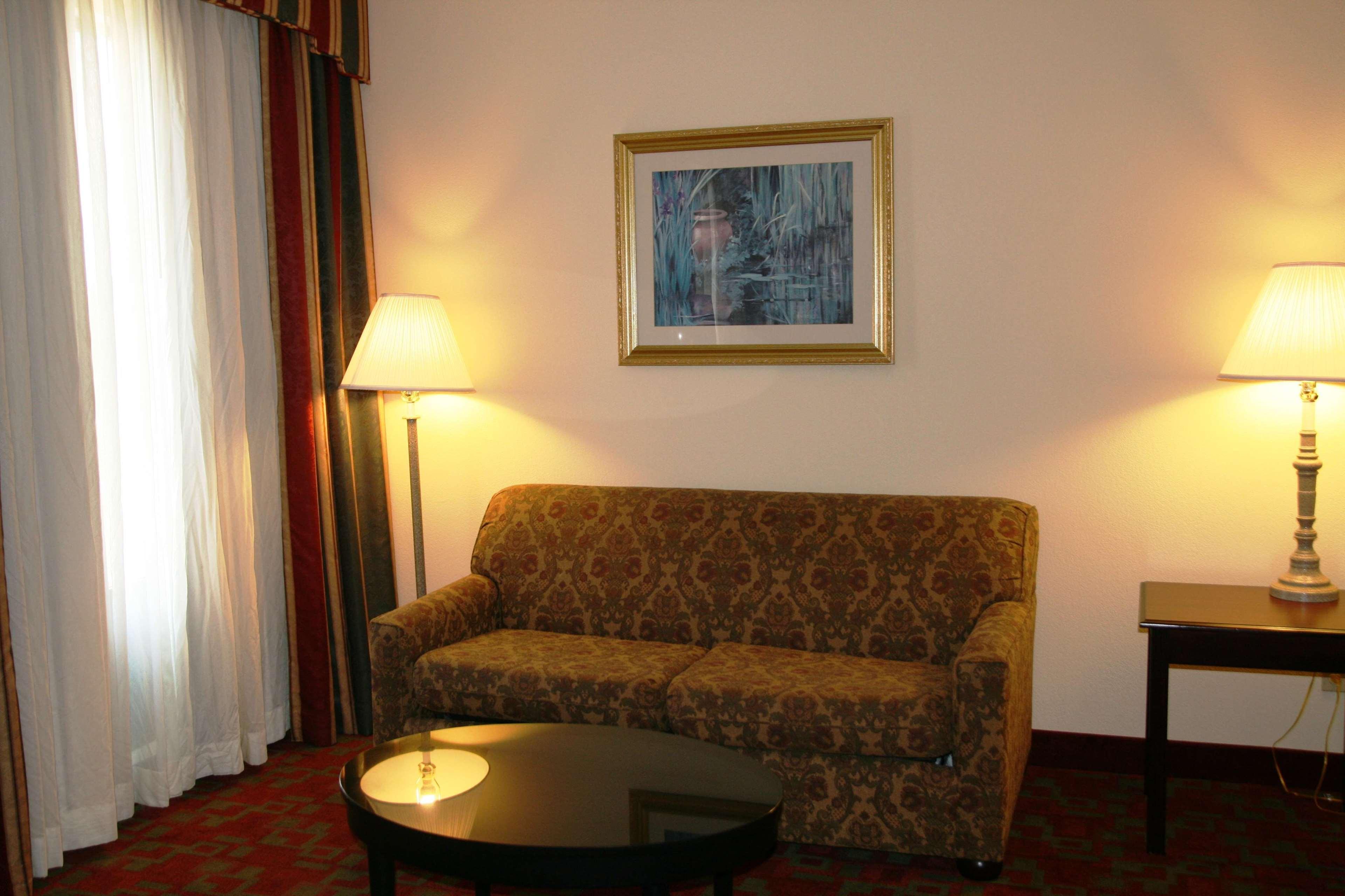 Hampton Inn Canton Room photo